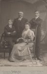 Trouw Jacob 1859-1913 met vrouw en zoons  (8).jpg